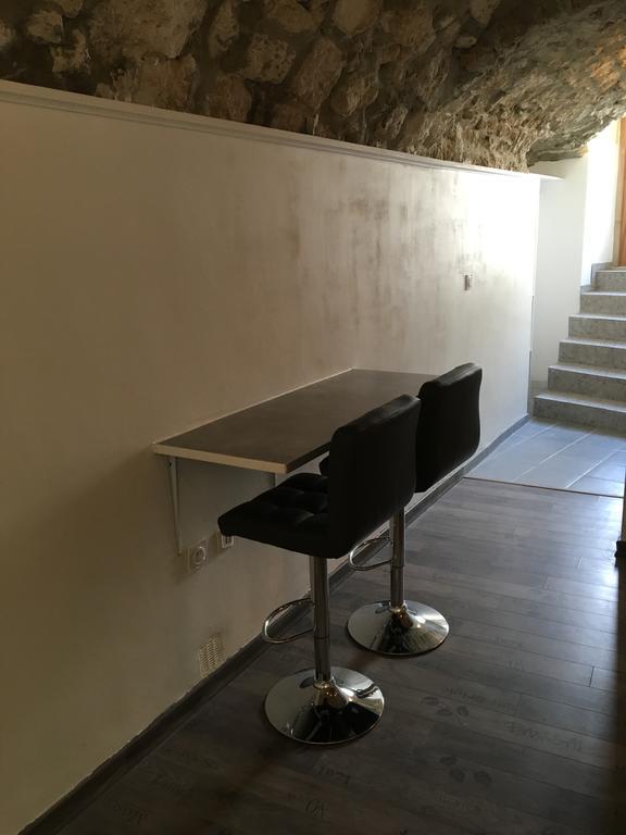 La Grotte Apartment La Garde Adhemar Exterior photo