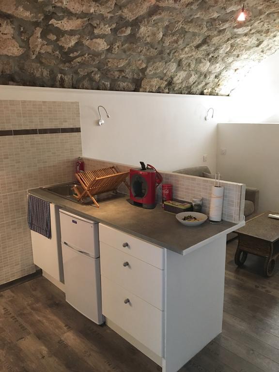 La Grotte Apartment La Garde Adhemar Exterior photo
